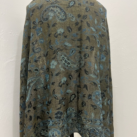 Blue and Gray Women’s Paisley Shawl Scarf with Fringe Blue Brown Green - Picture 6 of 8